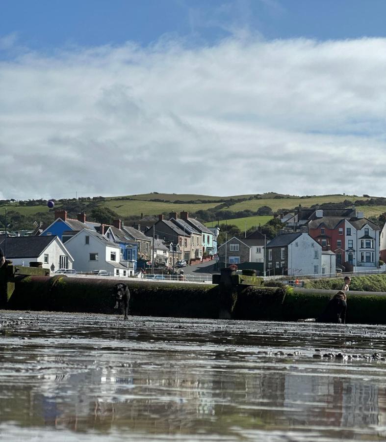 Hotel Powys 37 Borth Exteriér fotografie
