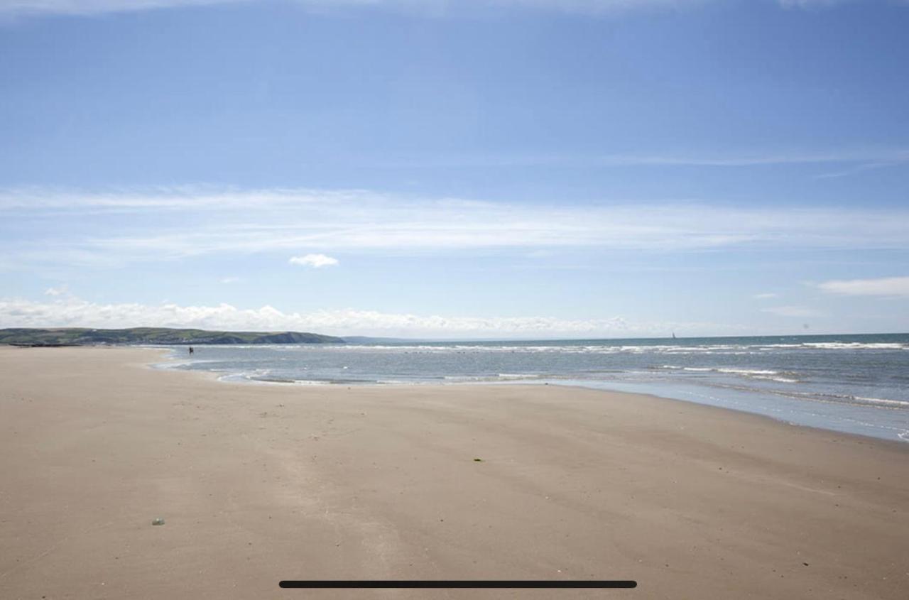 Hotel Powys 37 Borth Exteriér fotografie
